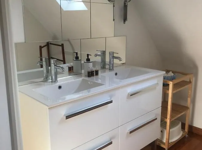 Les De Marie Penzion Tours