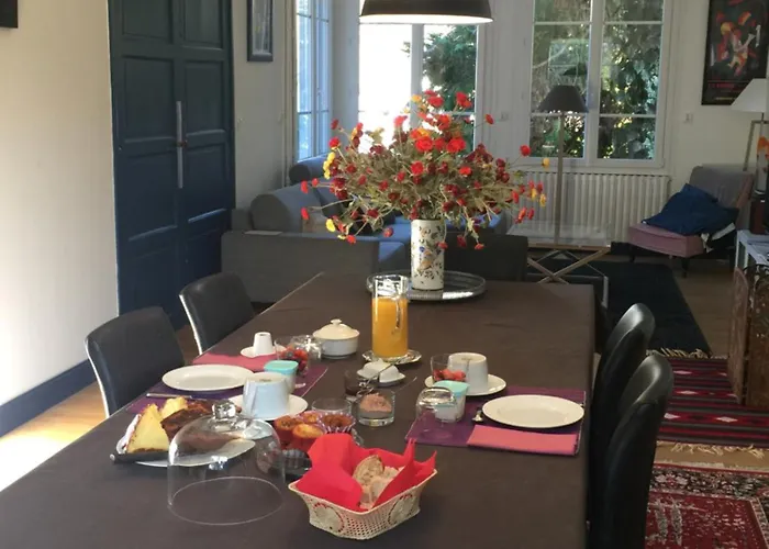 Guest house Les De Marie 3*